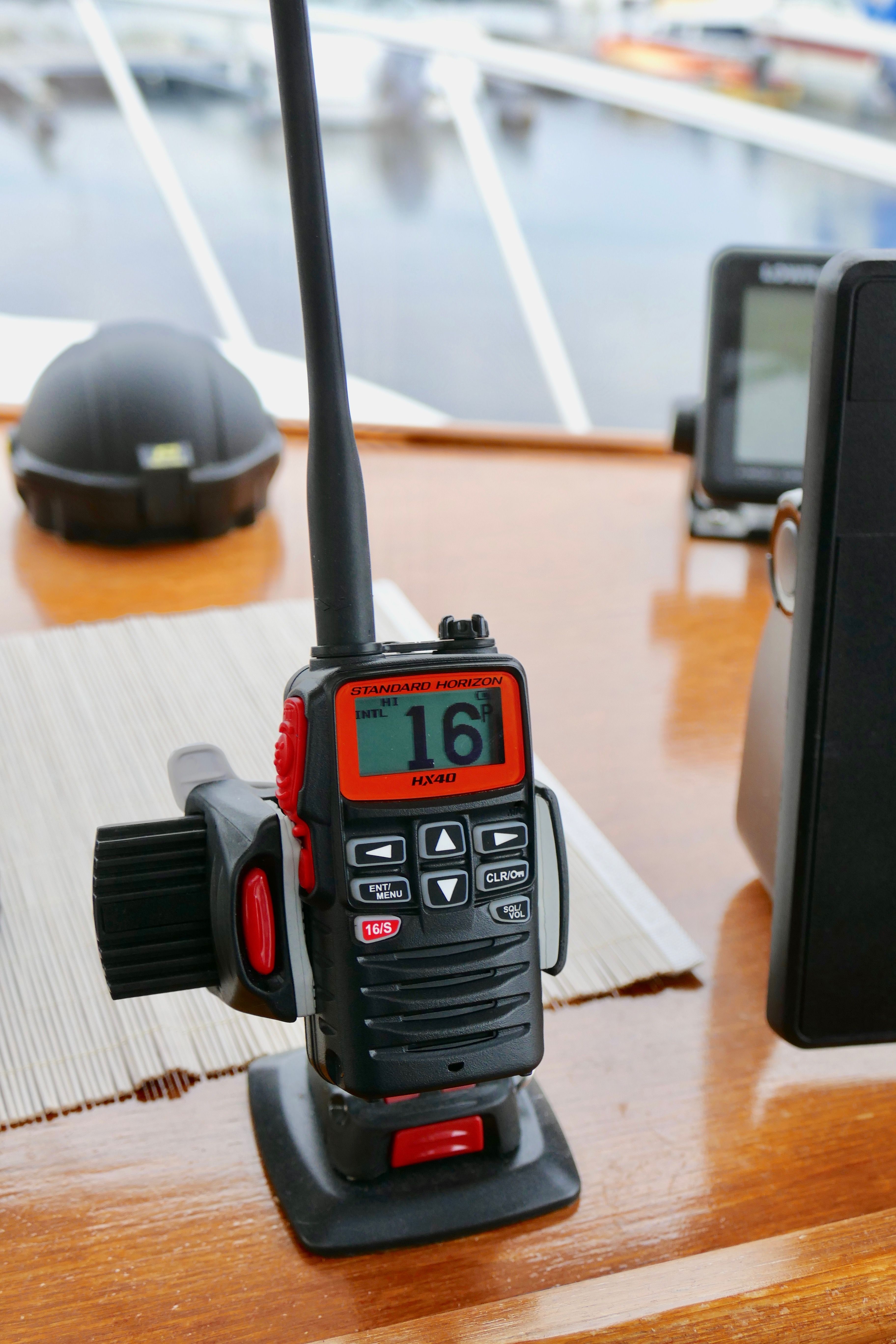 Standard Horizon HX40E håndholdt VHF